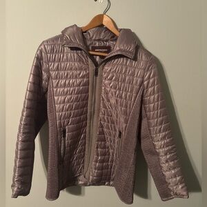 Johnston & Murphy woman’s quilted metallic puffer jacket.
